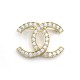 NEUF BROCHE CHANEL LOGO CC STRASS EN METAL DORE + BOITE NEW GOLDEN BROOCH 530€