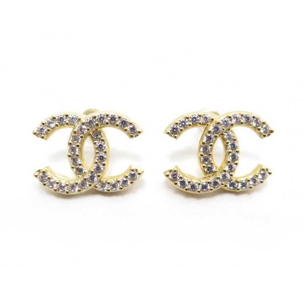 NEUF BOUCLES D'OREILLES CHANEL LOGO CC STRASS EN METAL DORE NEW EARRINGS 390€