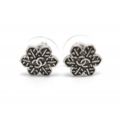 NEUF BOUCLES D'OREILLES CHANEL LOGO CC FLOCONS DE NEIGE SNOWFLAKE EARRINGS 350€