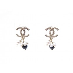 NEUF BOUCLES D'OREILLES CHANEL AB5708 LOGO CC STRASS PERLES DORE EARRINGS 430€