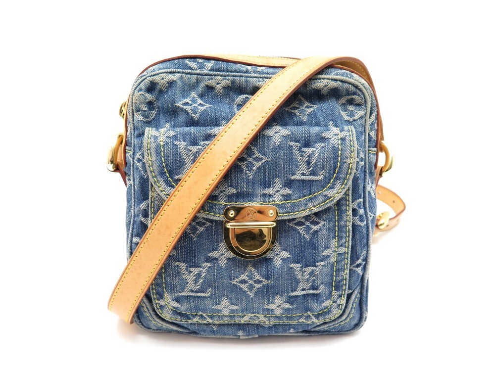 2007 LOUIS VUITTON Blue Monogram Denim  Camera Crossbody Bag