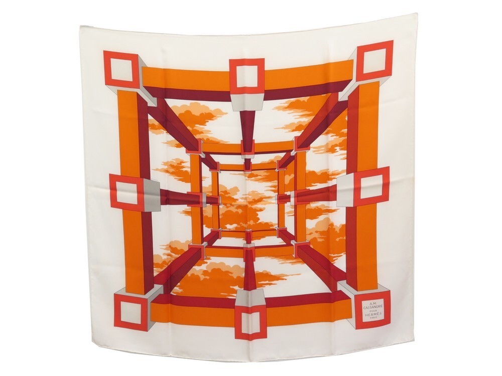 Foulard HERMÈS Vintage By A.M. CASSANDRE - 100% Soie, Couleur Bleu Pâle - Occasion, état à Vérifier