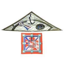 NEUF FOULARD HERMES GAVROCHE PERSPECTIVE + POINTU TRIANGLE BETE DE CONCOURS 365€