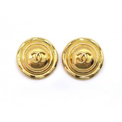 VINTAGE BOUCLES D'OREILLES CHANEL LOGO CC 1970 EN METAL DORE GOLDEN EARRINGS