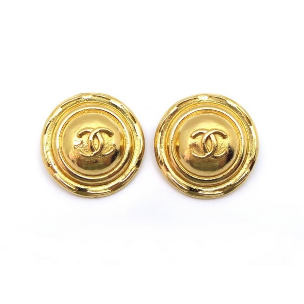 VINTAGE BOUCLES D'OREILLES CHANEL LOGO CC 1970 EN METAL DORE GOLDEN EARRINGS