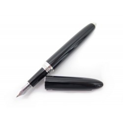 NEUF STYLO PLUME LOUIS VUITTON SPIRIT RESINE NOIR A CARTOUCHES FOUNTAIN PEN 820€