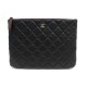 TROUSSE CHANEL POCHETTE CLASSIQUE EN CUIR MATELASSE NOIR LEATHER POUCH 980€