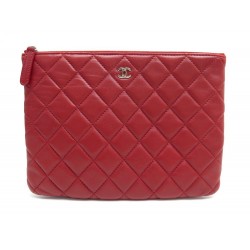 TROUSSE CHANEL POCHETTE CLASSIQUE EN CUIR MATELASSE ROUGE LEATHER POUCH 980€