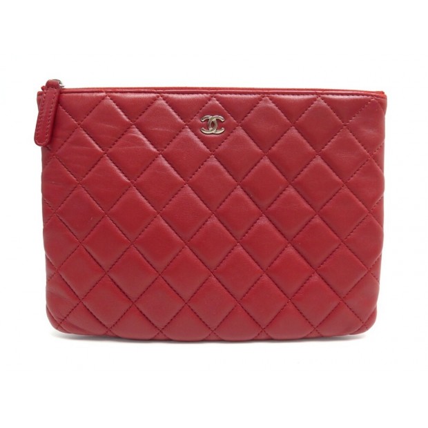 TROUSSE CHANEL POCHETTE CLASSIQUE EN CUIR MATELASSE ROUGE LEATHER POUCH 980€