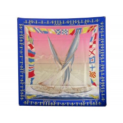 FOULARD HERMES EN COURSE PAR YANNICK MANIER EN SOIE BLEU BLUE SILK SCARF 385€