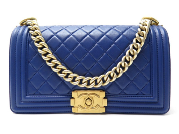 sac a main chanel boy medium cuir matelasse bleu
