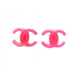 NEUF BOUCLES D'OREILLES CHANEL LOGO CC EN RESINE ROSE NEW EARRINGS JEWEL 450€