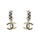 NEUF BOUCLES D'OREILLES CHANEL LOGO CC PERLES & STRASS METAL DORE EARRINGS 710€