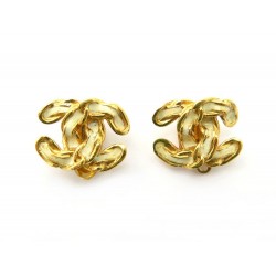 BOUCLES D'OREILLES CHANEL LOGO CC 2002 CHAINE METAL DORE & EMAIL GOLDEN EARRINGS