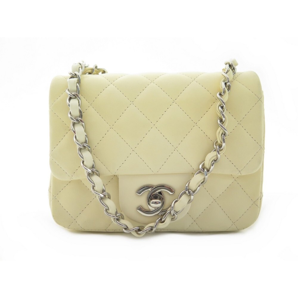 Timeless/classique leather key ring Chanel Yellow in Leather