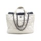 SAC A MAIN CHANEL CABAS SHOPPING LOGO CC CUIR MATELASSE BLANC & TWEED BAG 4700€