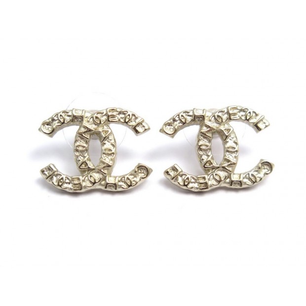 NEUF BOUCLES D'OREILLES CHANEL LOGO CC EN METAL DORE NEW GOLDEN EARRINGS 420€