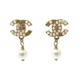 BOUCLES D'OREILLES CHANEL LOGO CC & PERLES EN METAL DORE GOLDEN EARRINGS 470€