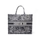 NEUF SAC A MAIN CHRISTIAN DIOR BOOK TOTE BRODERIE AROUND THE WORL M1286ZRGP BAG