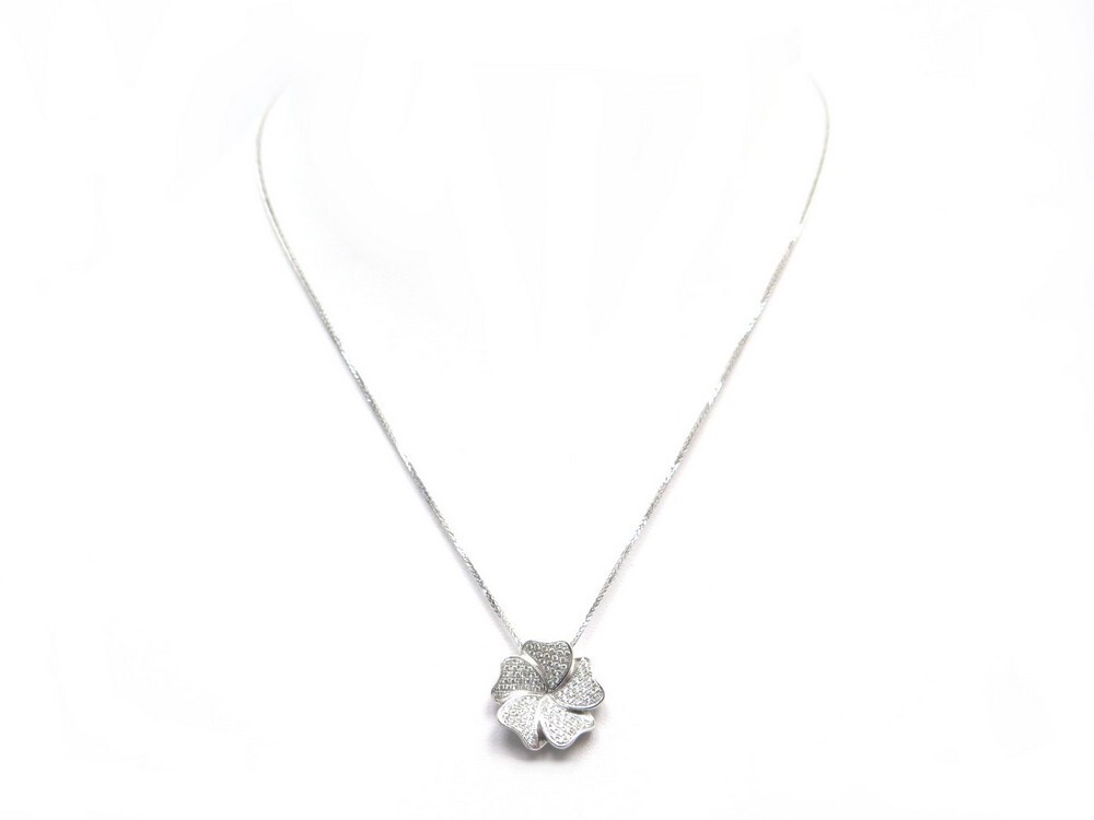 collier pendentif trefle 45 cm en or blanc 18k 115