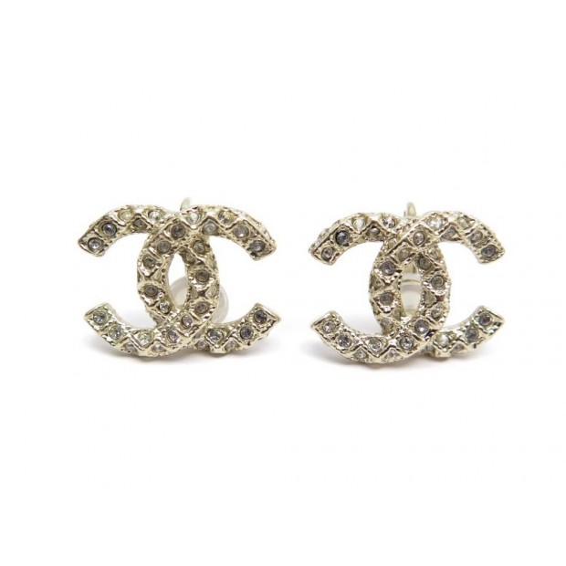 NEUF BOUCLES D'OREILLES CHANEL LOGO CC & STRASS EN METAL DORE NEW EARRINGS 380€