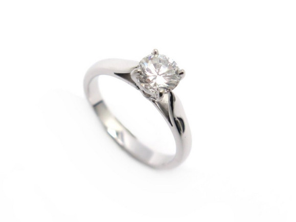  bague solitaire t52 or blanc 18k et diamant 1.02