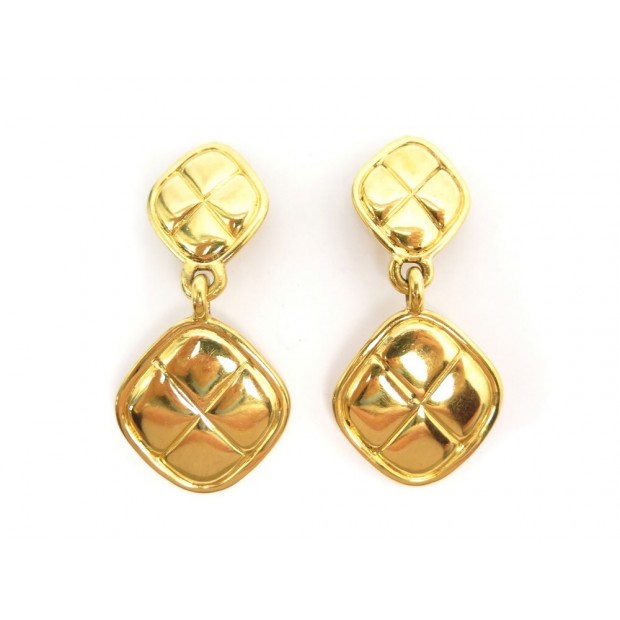 VINTAGE BOUCLES D'OREILLES CHANEL 1990 MOTIF MATELASSE DORE QUILTED EARRINGS