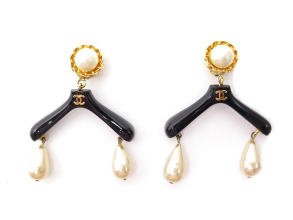 rare boucles d'oreilles chanel cintres perles