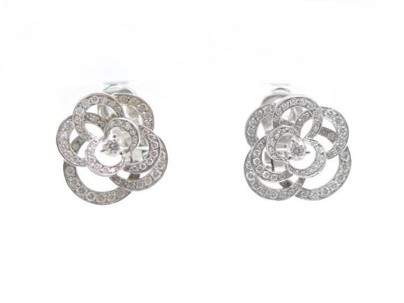 boucles d'oreilles chanel fil de camelia or blanc 18k