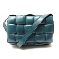 SAC A MAIN BOTTEGA VENETA PADDED CASSETTE BANDOULIERE CUIR BLEU HAND BAG 2700€