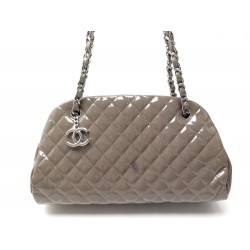 NEUF SAC A MAIN CHANEL BOWLING MADEMOISELLE CUIR VERNIS MATELASSE TAUPE 4400€