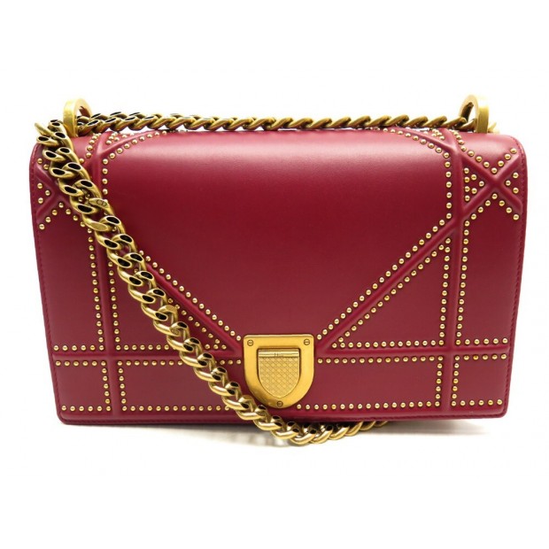 SAC A MAIN CHRISTIAN DIOR DIORAMA CLOUTE BANDOULIERE EN CUIR ROUGE HANDBAG 2750€