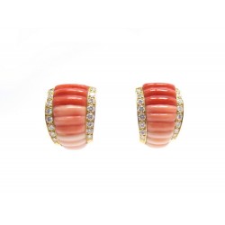 BOUCLES D'OREILLES VAN CLEEF & ARPELS CORAIL OR JAUNE 18K ET DIAMANTS EARRINGS