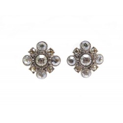 NEUF BOUCLES D'OREILLES CHANEL LOSANGE LOGO CC & STRASS ARGENTE EARRINGS 690€