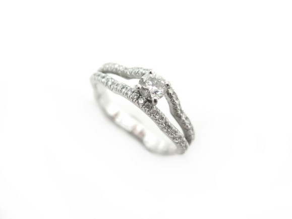 bague chanel profil de camelia j3212 t53 or blanc 18k
