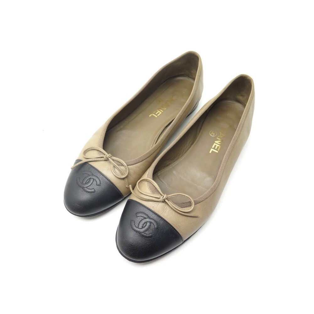 Chanel Beige/Black Leather CC Cap Toe Bow Ballet Flats Size 39 Chanel