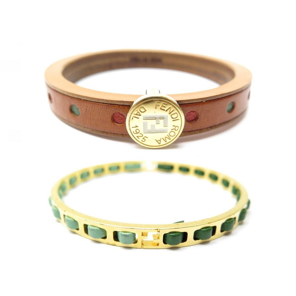 Amazon.com: FENDI O'Lock Women's Gold Metal and Dust Pink Plexiglass Small  Bracelet: Clothing, Shoes & Jewelry
