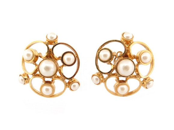boucles d'oreilles chanel en metal dore