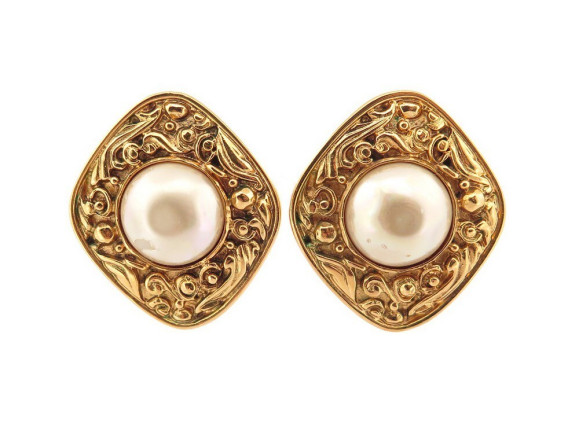 boucles d'oreilles chanel en perles metal