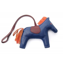 NEUF BIJOU DE SAC HERMES GRIGRI CHEVAL RODEO MM CUIR BLEU + BOITE NEW CHARM 457€