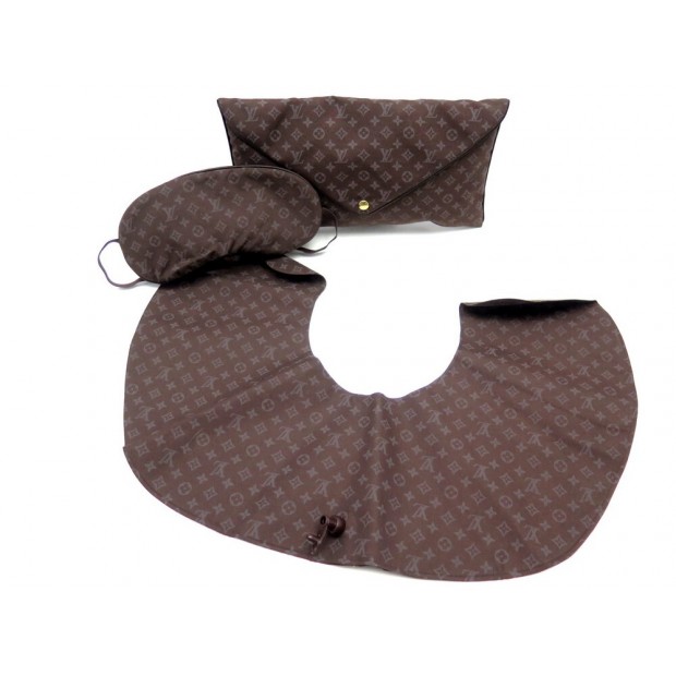 louis vuitton travel set neck pillow sleep mask