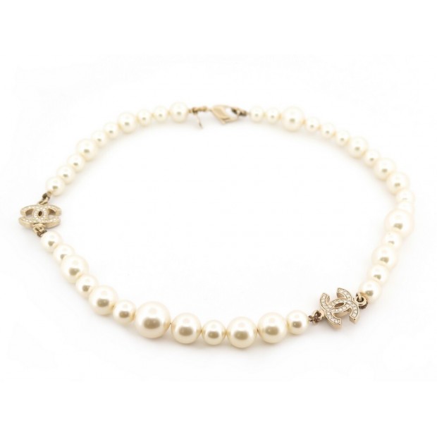 NEUF COLLIER CHANEL LOGO CC ET PERLES 45 CM EN METAL DORE PEARLS NECKLACE 1390€