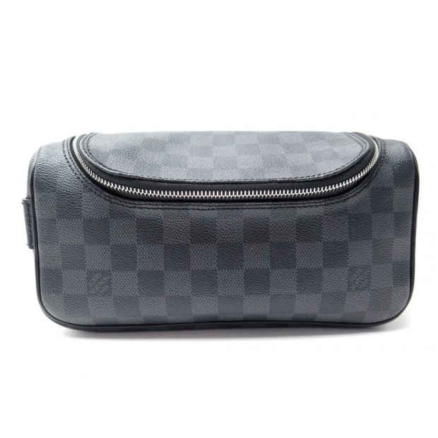 POCHETTE LOUIS VUITTON TROUSSE DE TOILETTE EN TOILE DAMIER GRAPHITE POUCH 650€