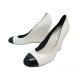 CHAUSSURES CHANEL G27021 40 ESCARPINS A TALONS COMPENSES CUIR BLANC ET NOIR 650€