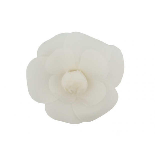 NEUF VINTAGE BROCHE CHANEL CAMELIA EN TOILE BLANC + BOITE NEW WHITE BROOCH 440€