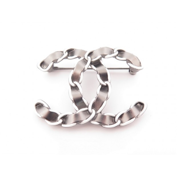 NEUF BROCHE CHANEL LOGO CC EN METAL GRIS ET ARGENTE 2022 NEW GREY BROOCH 580€
