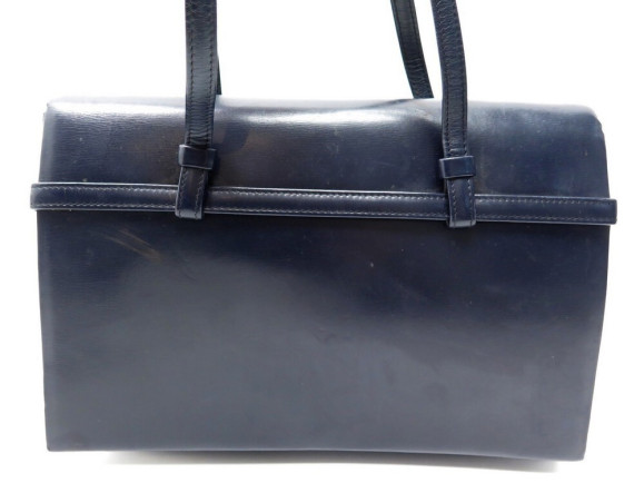 a main christian dior en cuir box bleu circa