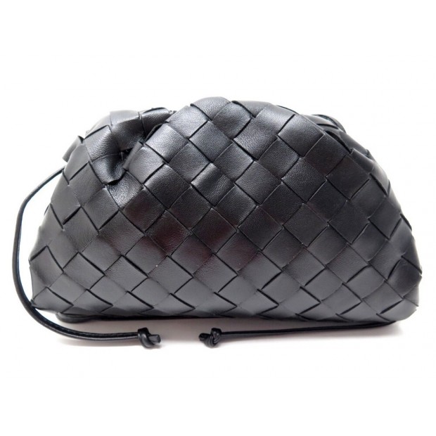 NEUF SAC A MAIN POCHETTE BOTTEGA VENETA MINI POUCH CUIR NOIR BANDOULIERE 1800€