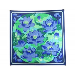 NEUF FOULARD HERMES FLEURS DE LOTUS CHRISTIANE VAUZELLES EN SOIE BLEU SCARF 410€