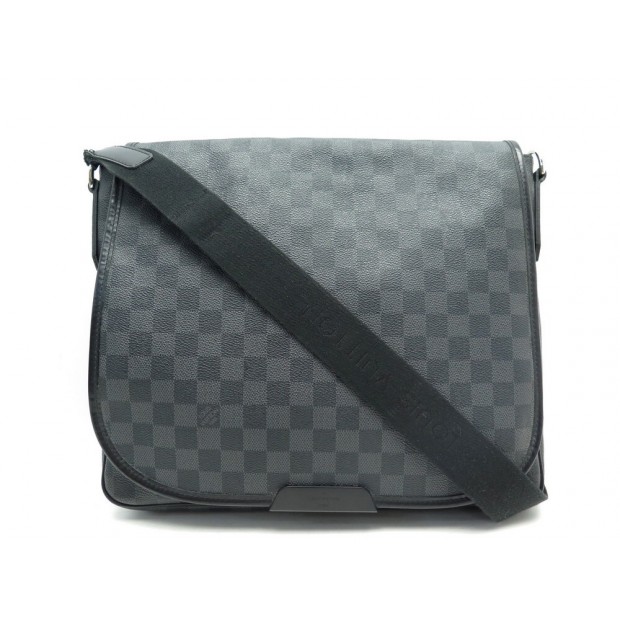 Daniel Mm  Louis vuitton, Louis vuitton messenger bag, Louis